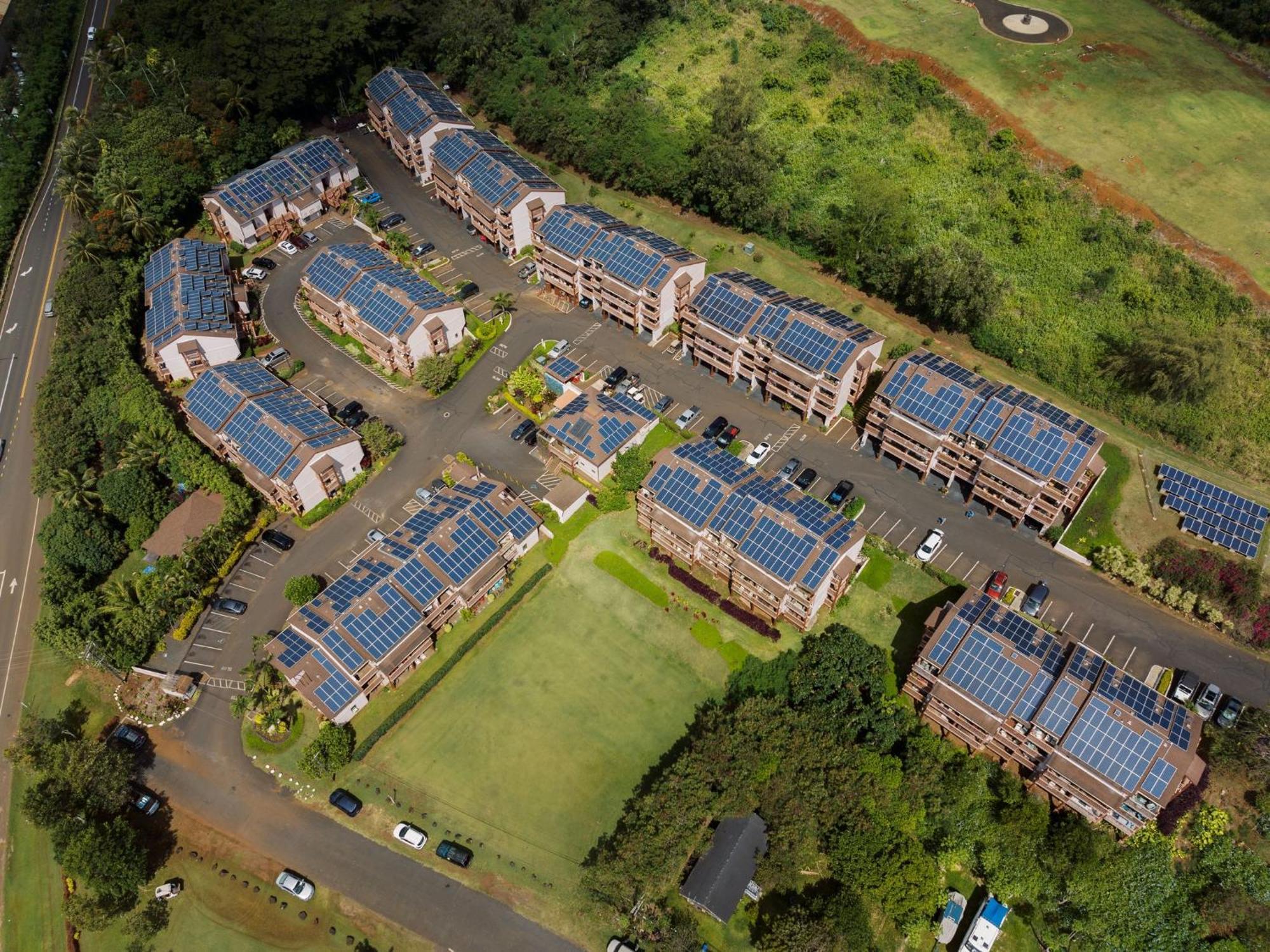 Banyan Harbor Resort Lihue Exterior photo