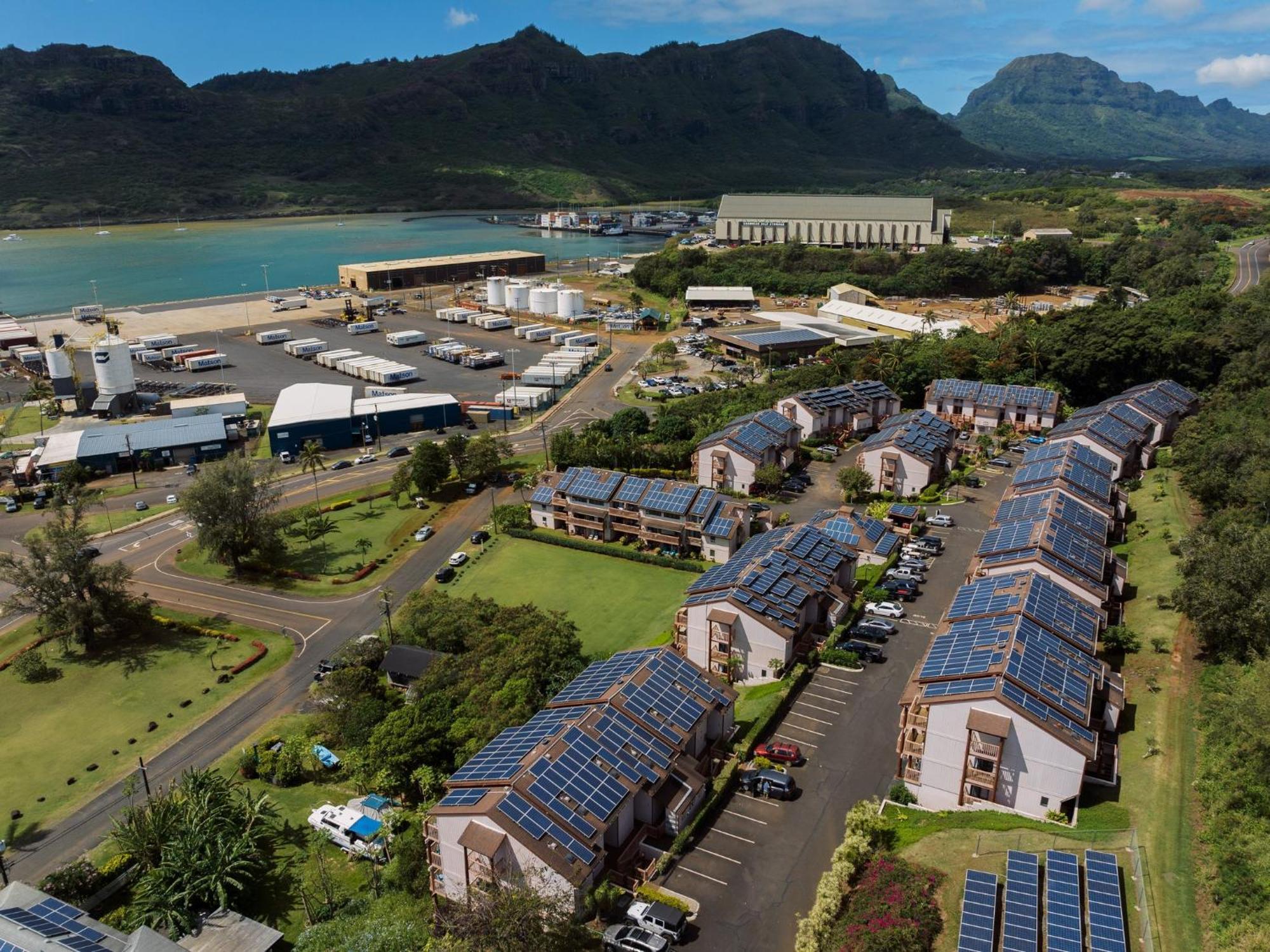 Banyan Harbor Resort Lihue Exterior photo