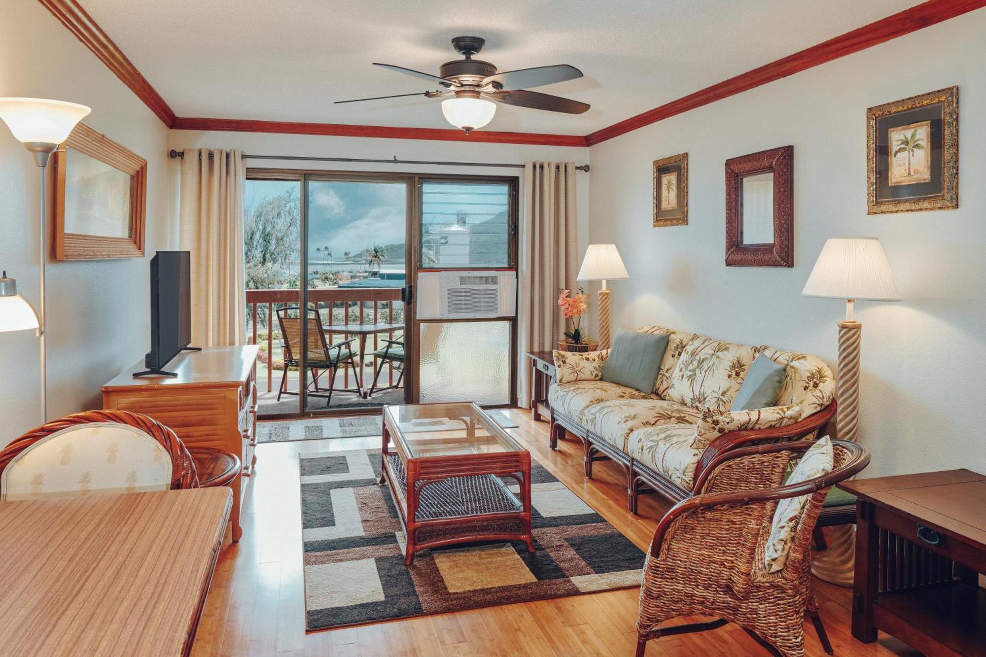 Banyan Harbor Resort Lihue Exterior photo