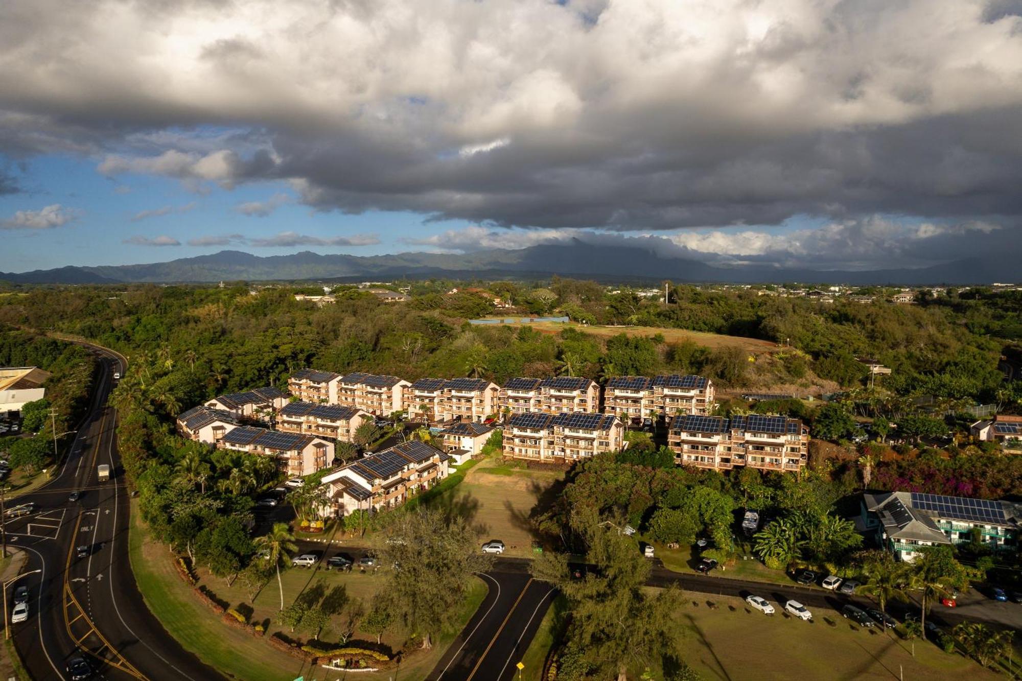 Banyan Harbor Resort Lihue Exterior photo