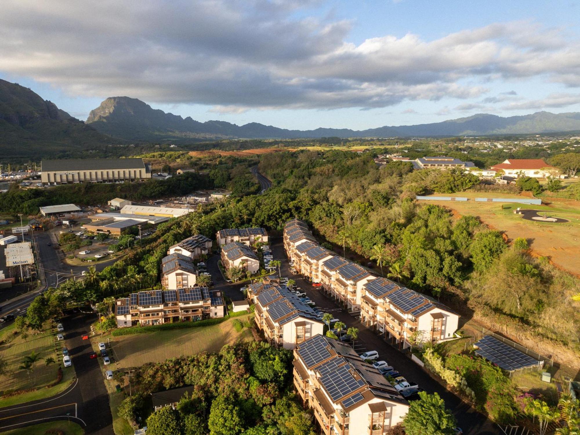 Banyan Harbor Resort Lihue Exterior photo