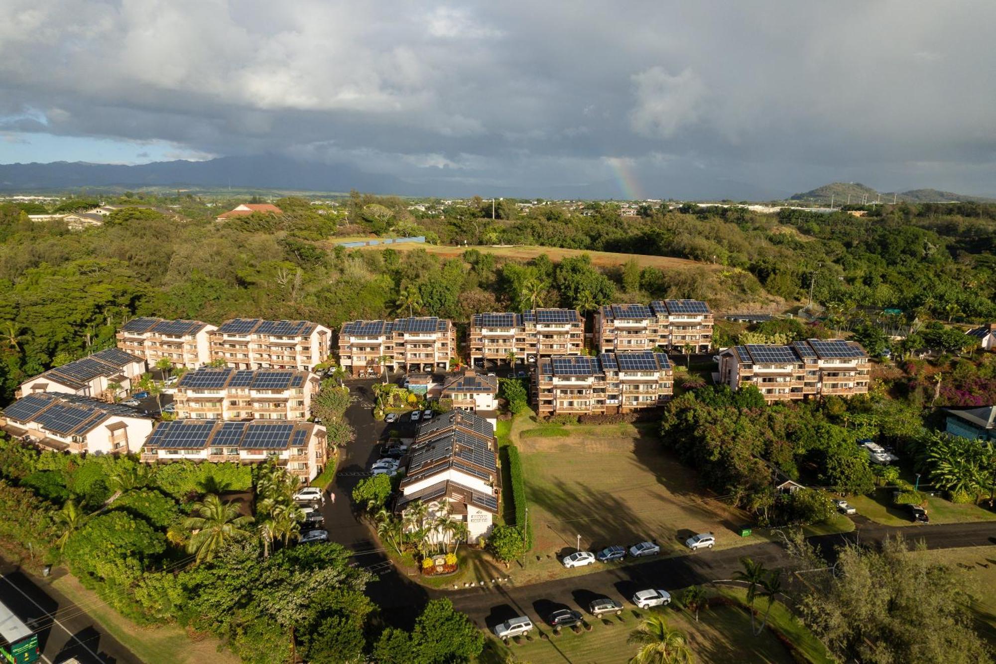 Banyan Harbor Resort Lihue Exterior photo
