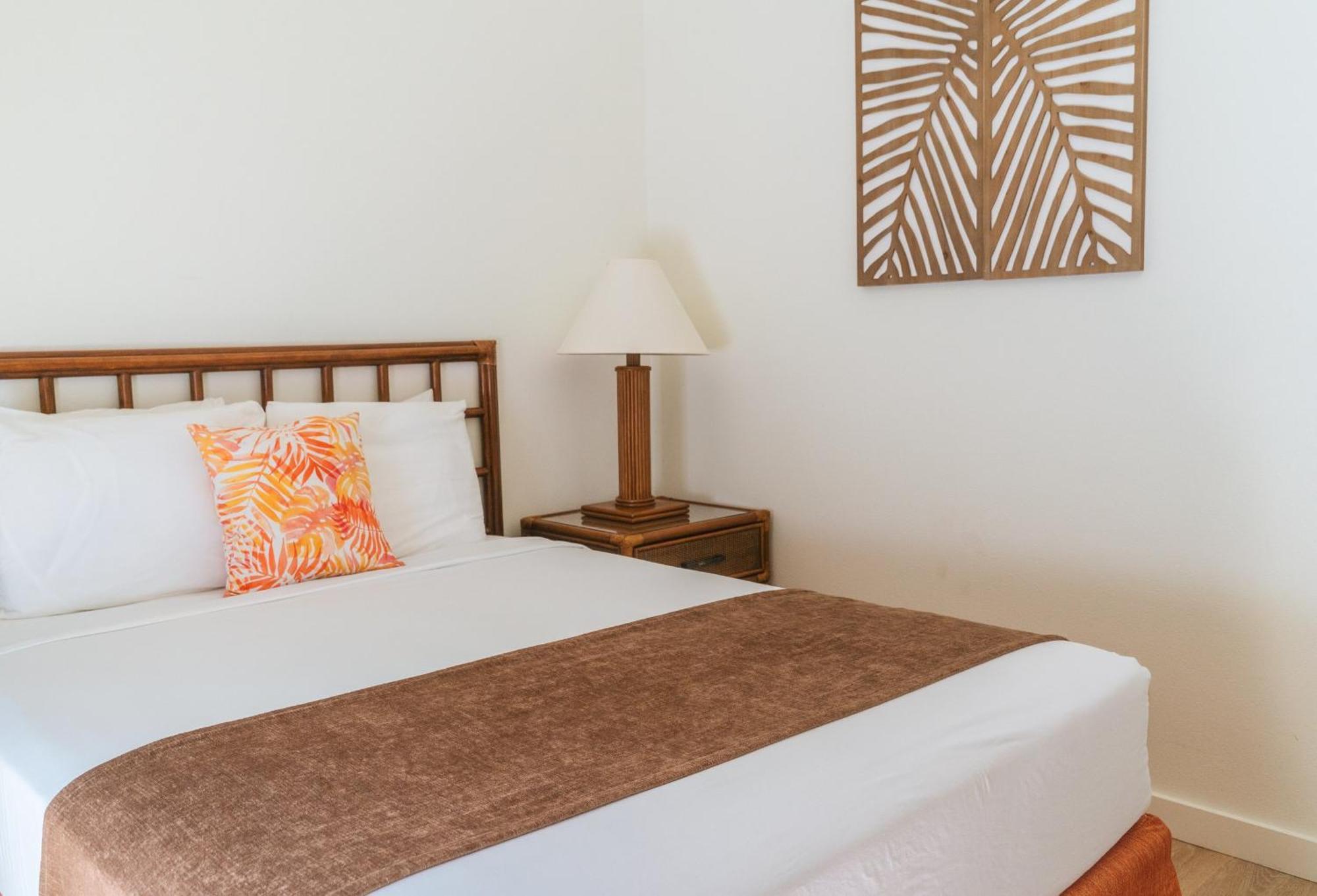 Banyan Harbor Resort Lihue Exterior photo